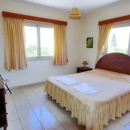 Coral Bay Arkadia Peyia